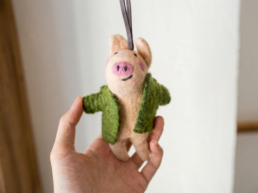 Green vest exquisite pork