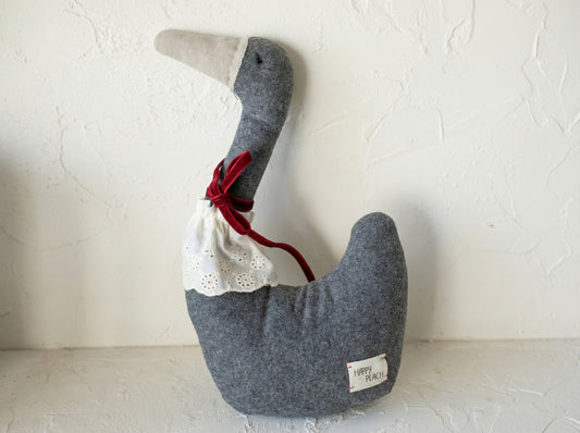 Gentleman Grey Swan
