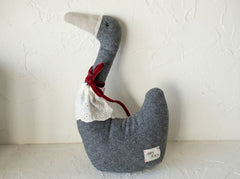 Gentleman Grey Swan
