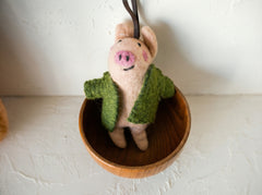 Green vest exquisite pork