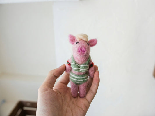 Straw Hat Pink Piggy